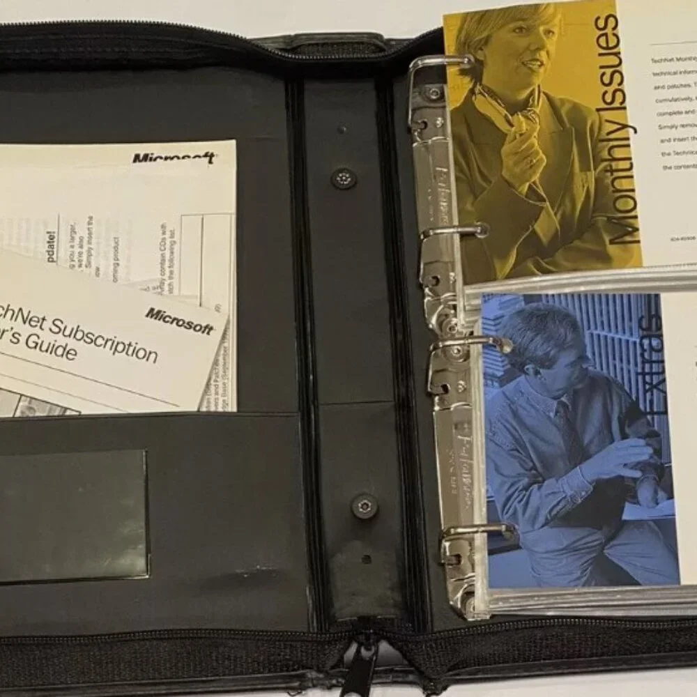 Microsoft Technet Plus Cd Subscription With Binder 55 CDs 1999 2000 Discs